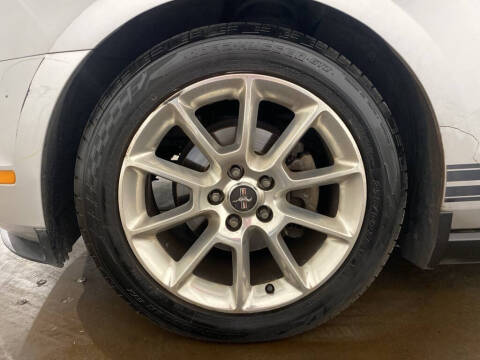 2010 Ford Mustang V6