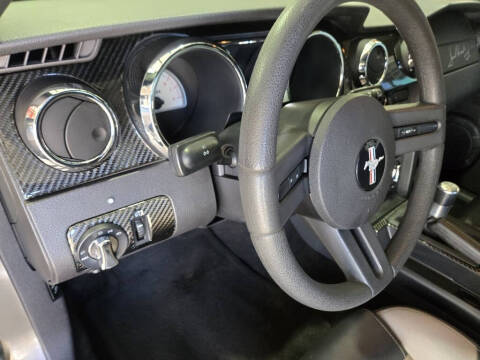 2005 Ford Mustang GT Premium