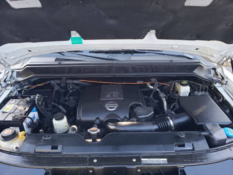 2013 Nissan Titan SV