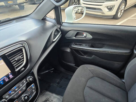 2020 Chrysler Pacifica Touring