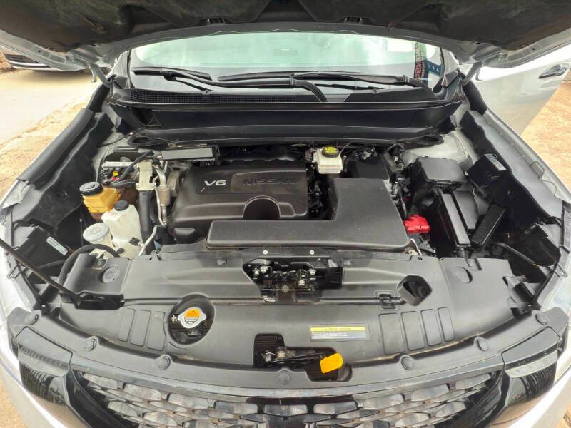 2020 Nissan Pathfinder SL