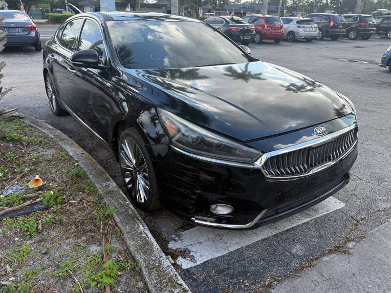 2017 Kia Cadenza Technology