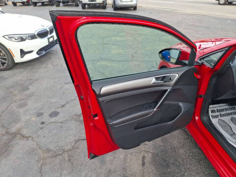 2015 Volkswagen Golf TSI S