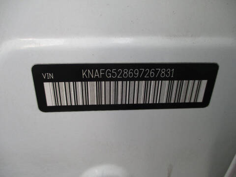2009 Kia Rondo LX