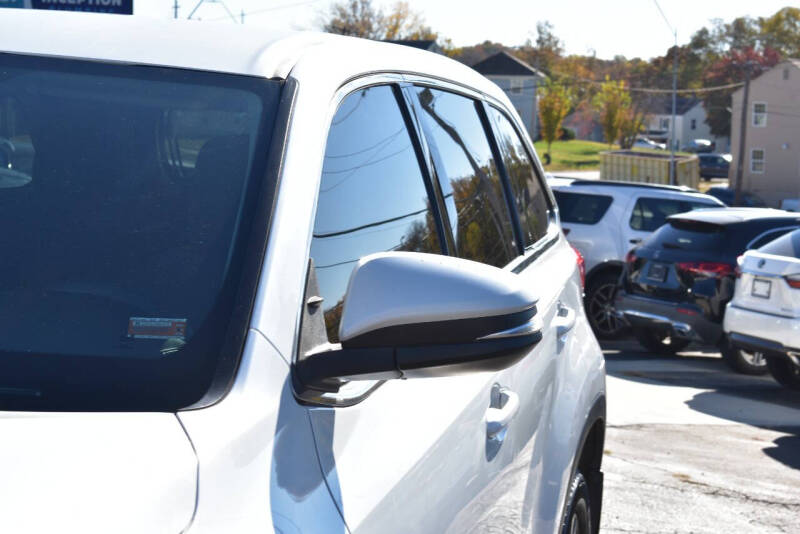 2017 Toyota Highlander LE