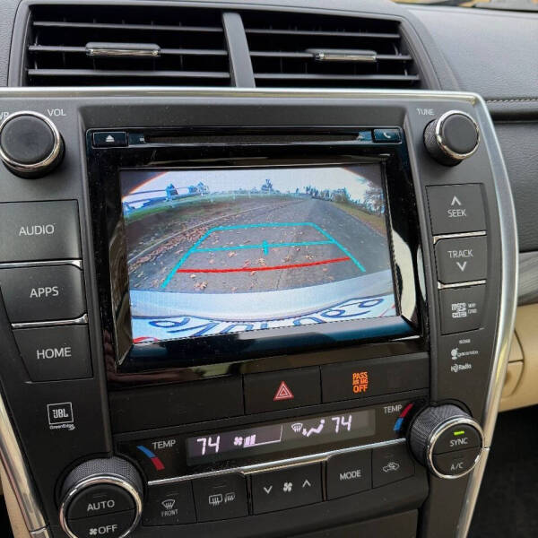 2015 Toyota Camry Hybrid XLE