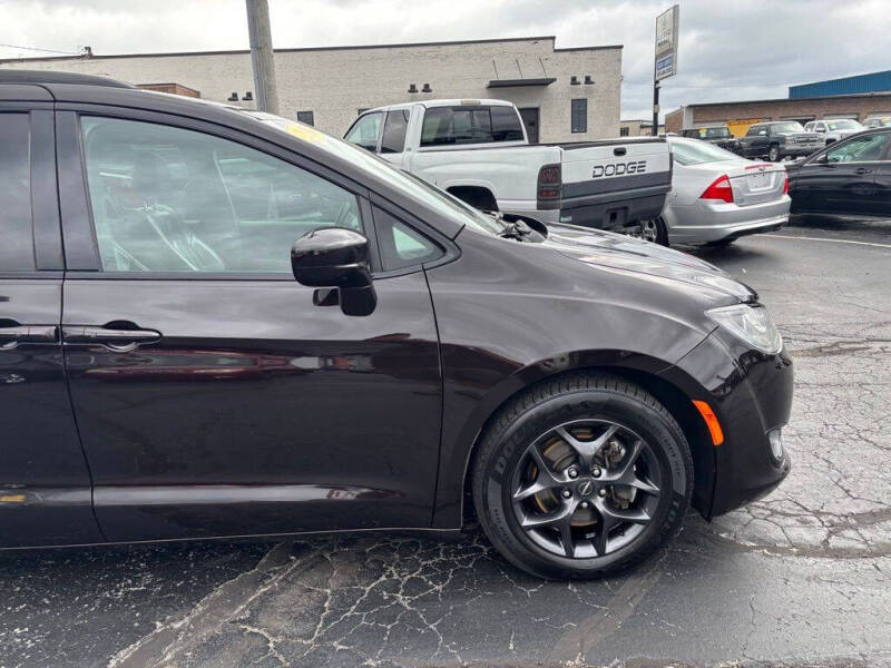 2018 Chrysler Pacifica Touring L
