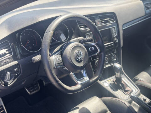 2016 Volkswagen Golf GTI SE