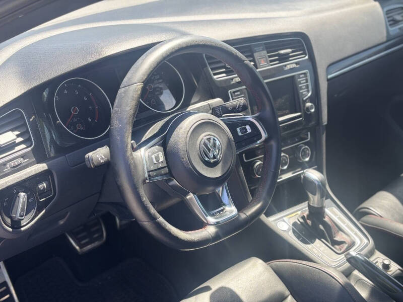 2016 Volkswagen Golf GTI SE