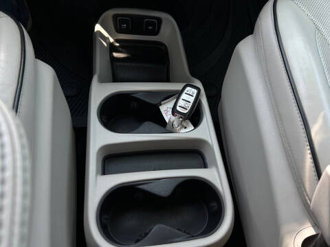 2017 Chrysler Pacifica Hybrid Touring Plus