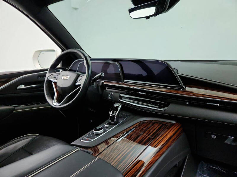 2022 Cadillac Escalade Premium Luxury