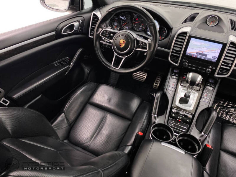 2017 Porsche Cayenne Turbo