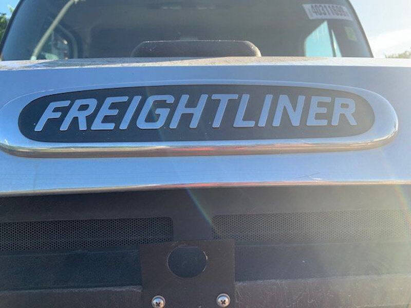 2014 Freightliner 108 SD