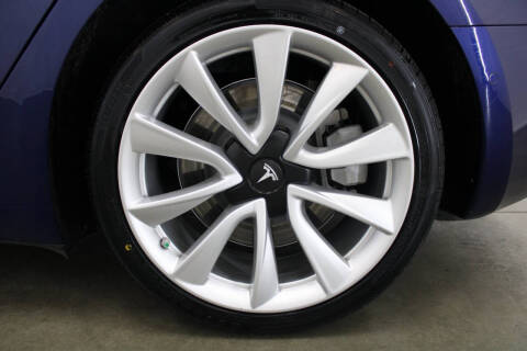 2019 Tesla Model 3 Mid Range