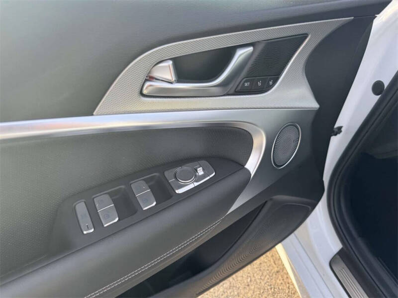 2026 Genesis G70 2.5T Prestige