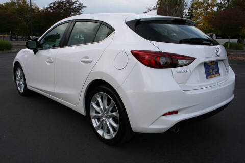 2018 Mazda MAZDA3 Touring