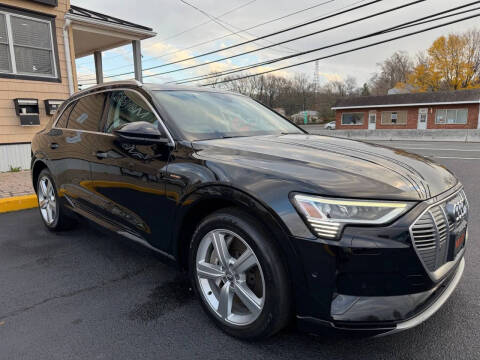 2019 Audi e-tron quattro Prestige