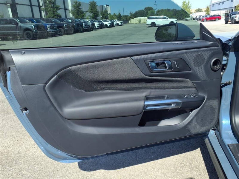 2025 Ford Mustang EcoBoost