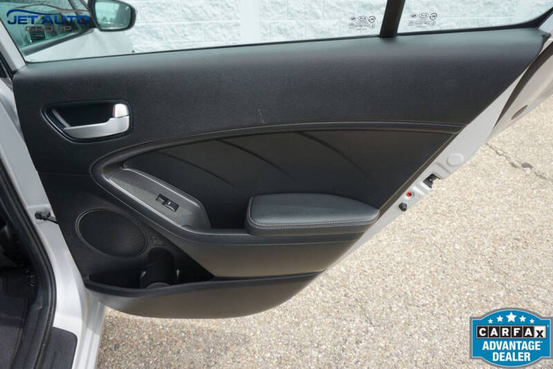 2017 Kia Forte5 LX