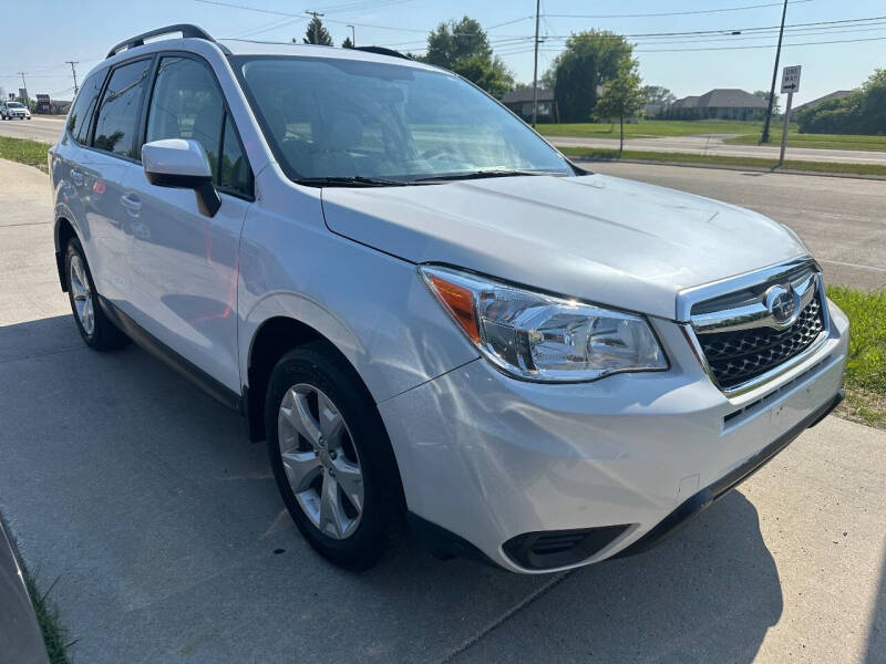 Used 2015 Subaru Forester i Premium with VIN JF2SJADC8FH433562 for sale in Oak Creek, WI