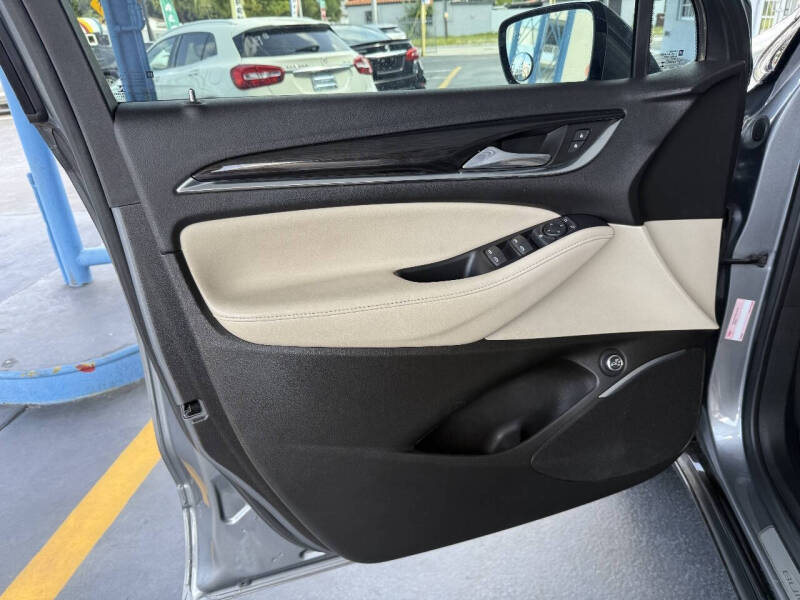 2021 Buick Enclave Essence