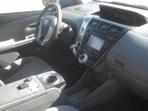 2012 Toyota Prius v Five