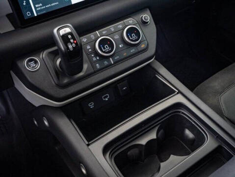 2020 Land Rover Defender 110 SE