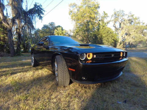 2017 Dodge Challenger SXT Plus