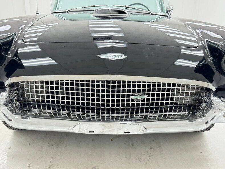 1957 Ford Thunderbird