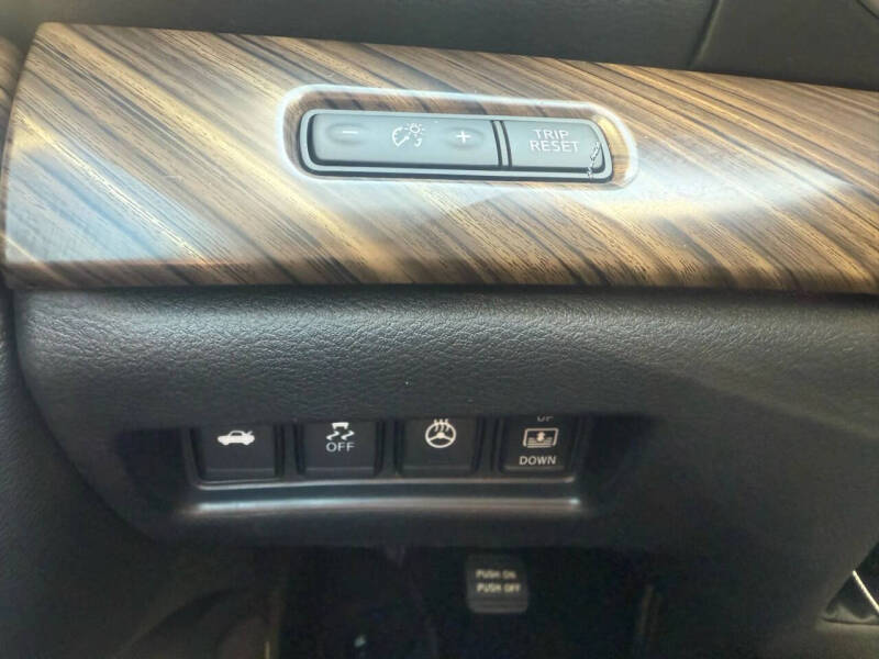 2017 Nissan Maxima Platinum