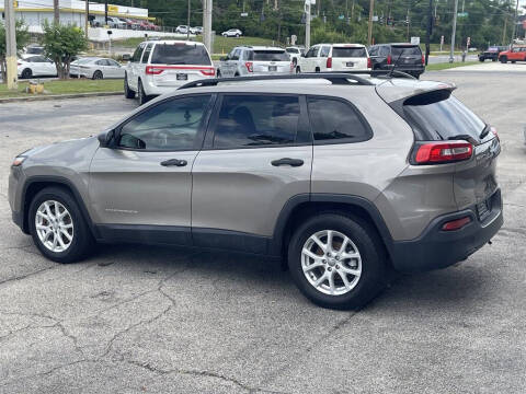 2017 Jeep Cherokee Sport