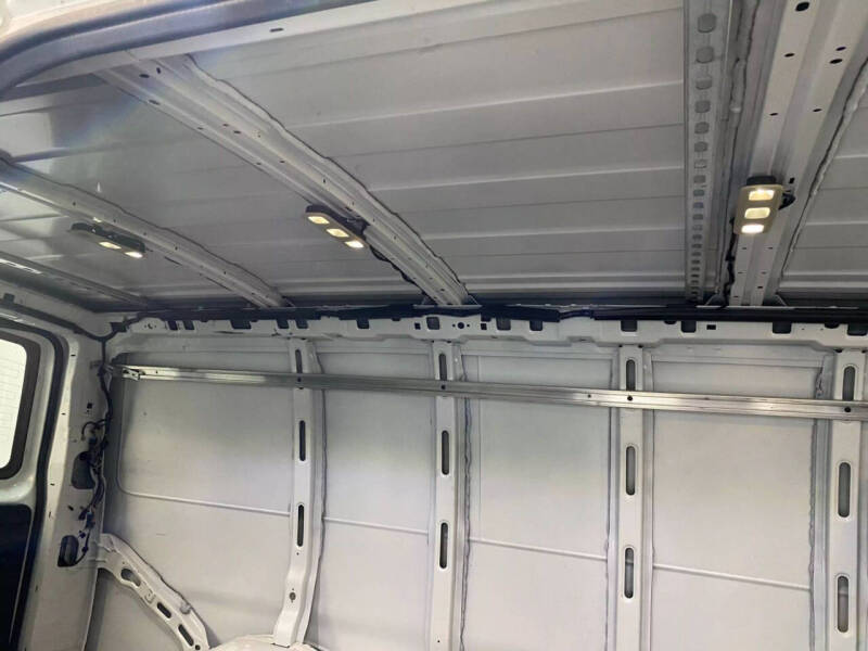 2017 Chevrolet Express 2500