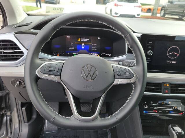 2025 Volkswagen Taos SE
