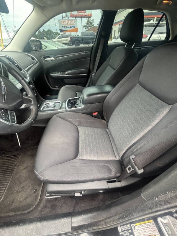 2018 Chrysler 300 Touring