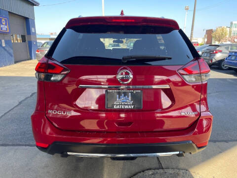2017 Nissan Rogue SV