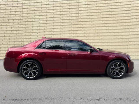 2018 Chrysler 300 Touring