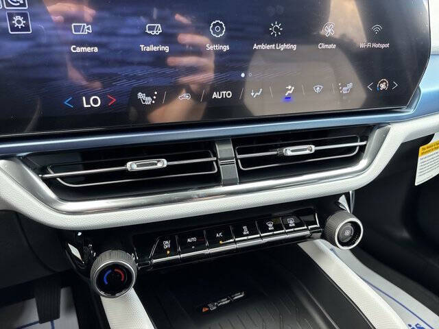 2026 Chevrolet Equinox EV LT 2