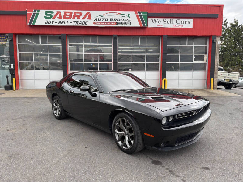 2017 Dodge Challenger SXT Plus