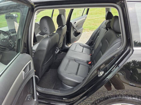 2016 Volkswagen Golf SportWagen