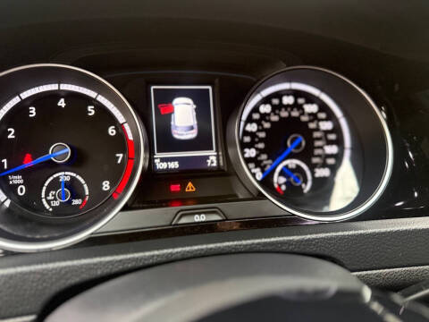 2016 Volkswagen Golf R 4Motion