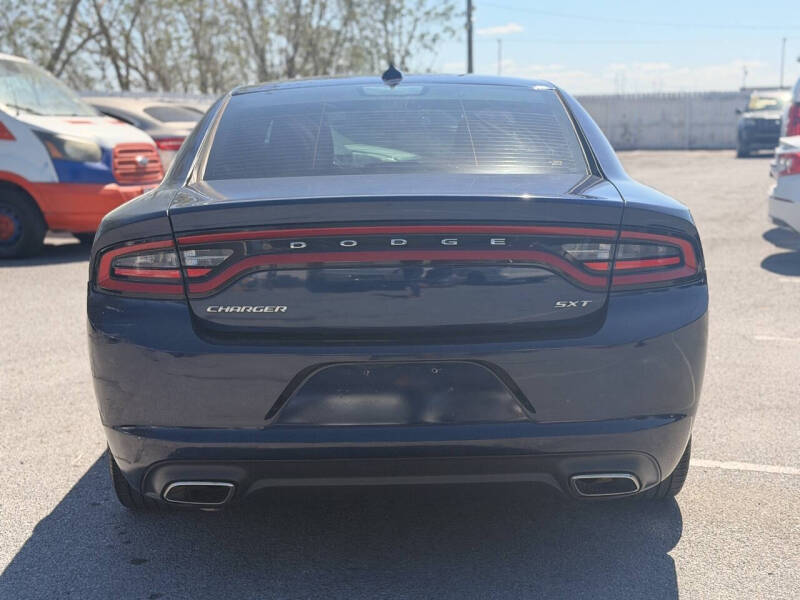 2015 Dodge Charger SXT