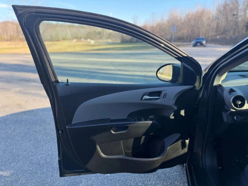 2014 Chevrolet Sonic LT Auto