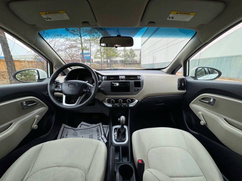 2012 Kia Rio 5-Door LX