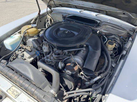 1976 Mercedes-Benz 450-Class