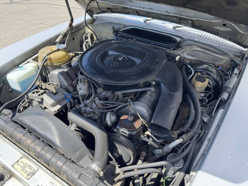 1976 Mercedes-Benz 450-Class