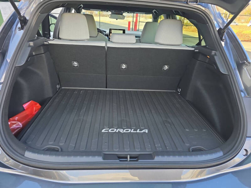 2025 Toyota Corolla Hatchback SE