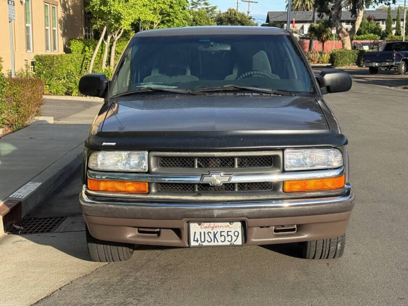 2000 Chevrolet S-10 LS