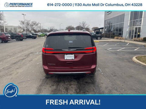 2022 Chrysler Pacifica Touring L