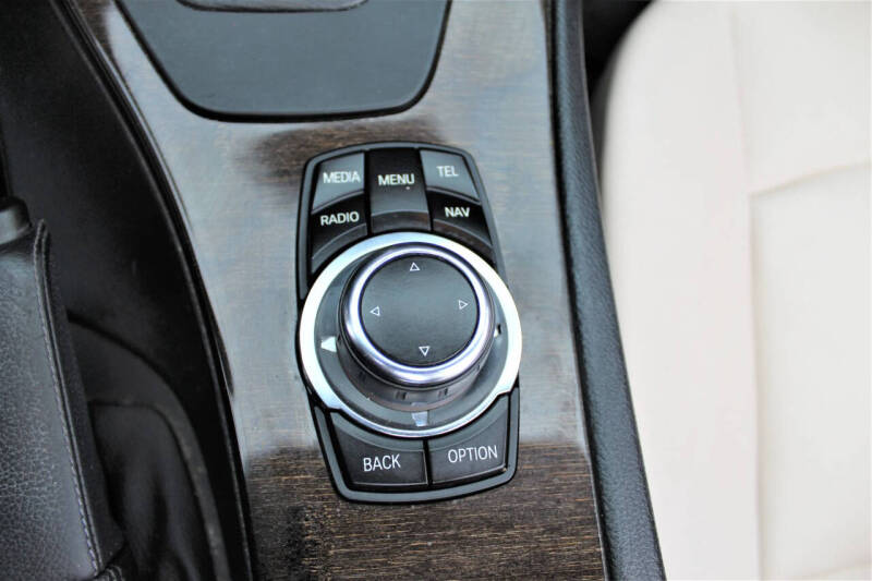 2013 BMW 3 Series 328i