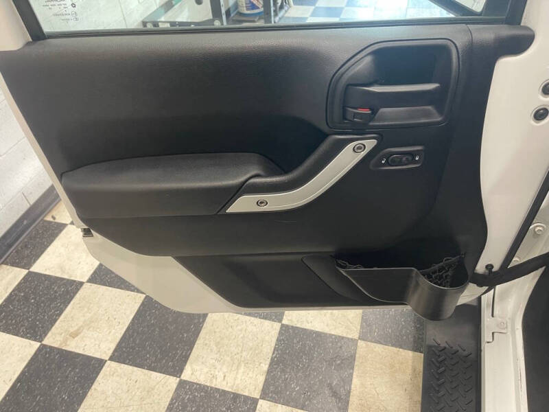 2013 Jeep Wrangler Sahara